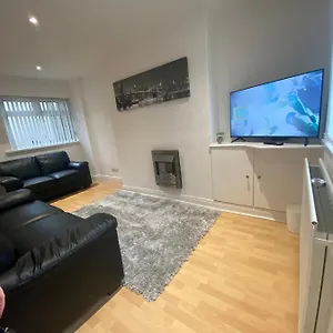  Apartment Modern Two Bed House Close To Centre United Kingdom